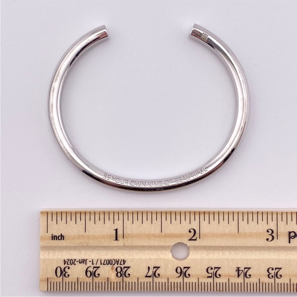 5/$20 Stella Valle Be Your Own Kind of Beautiful Silver Tone Bracelet - Picture 3 of 16